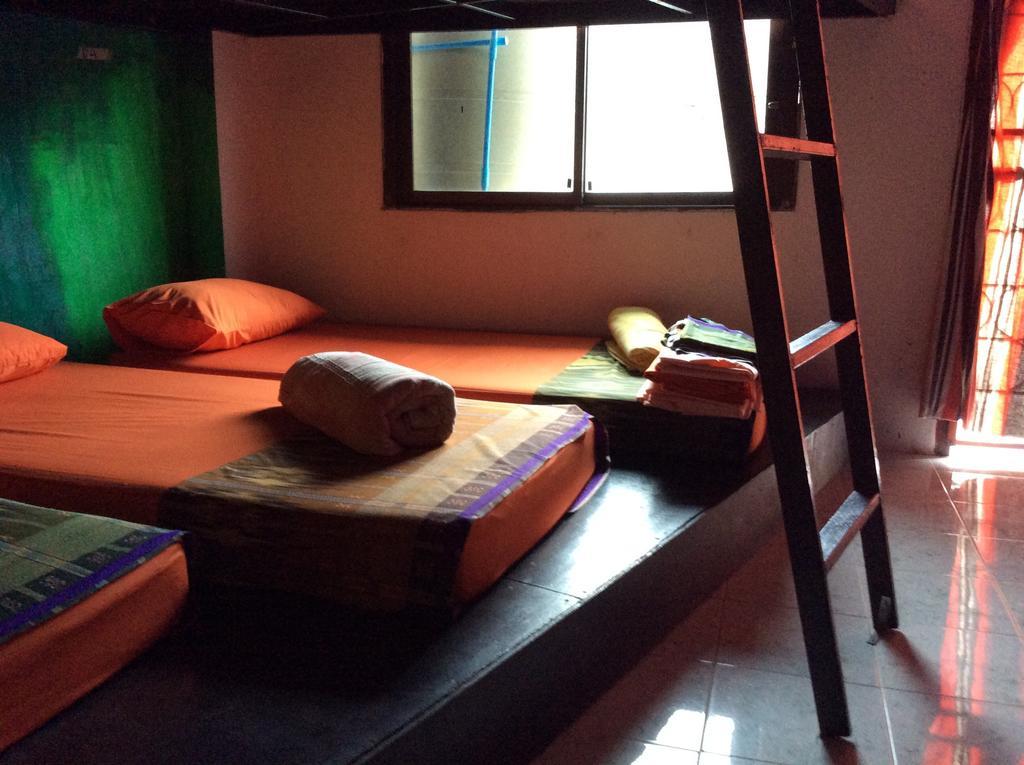 Maddy'S Hostel Ko Pha Ngan Luaran gambar