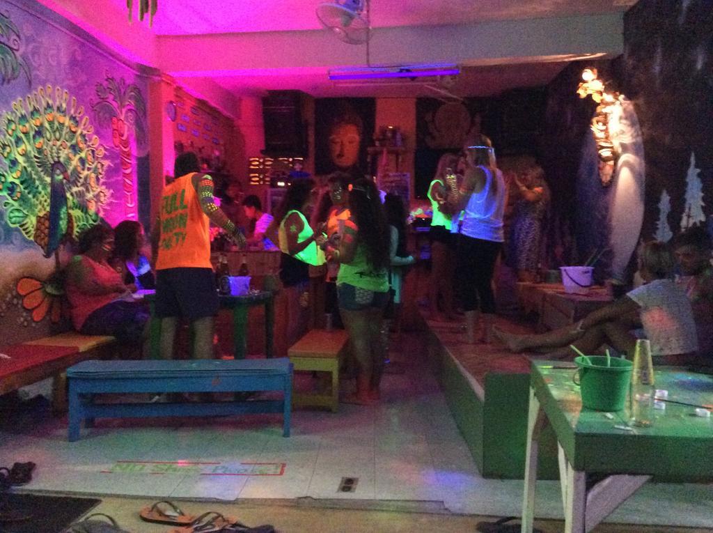 Maddy'S Hostel Ko Pha Ngan Luaran gambar