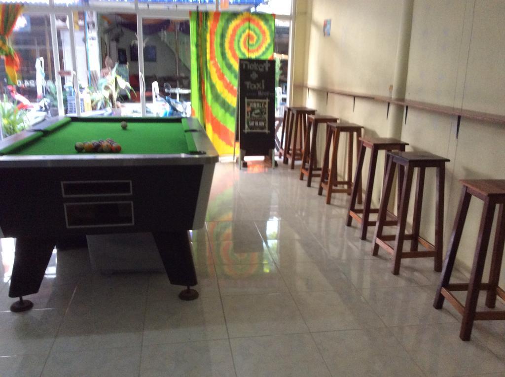 Maddy'S Hostel Ko Pha Ngan Luaran gambar