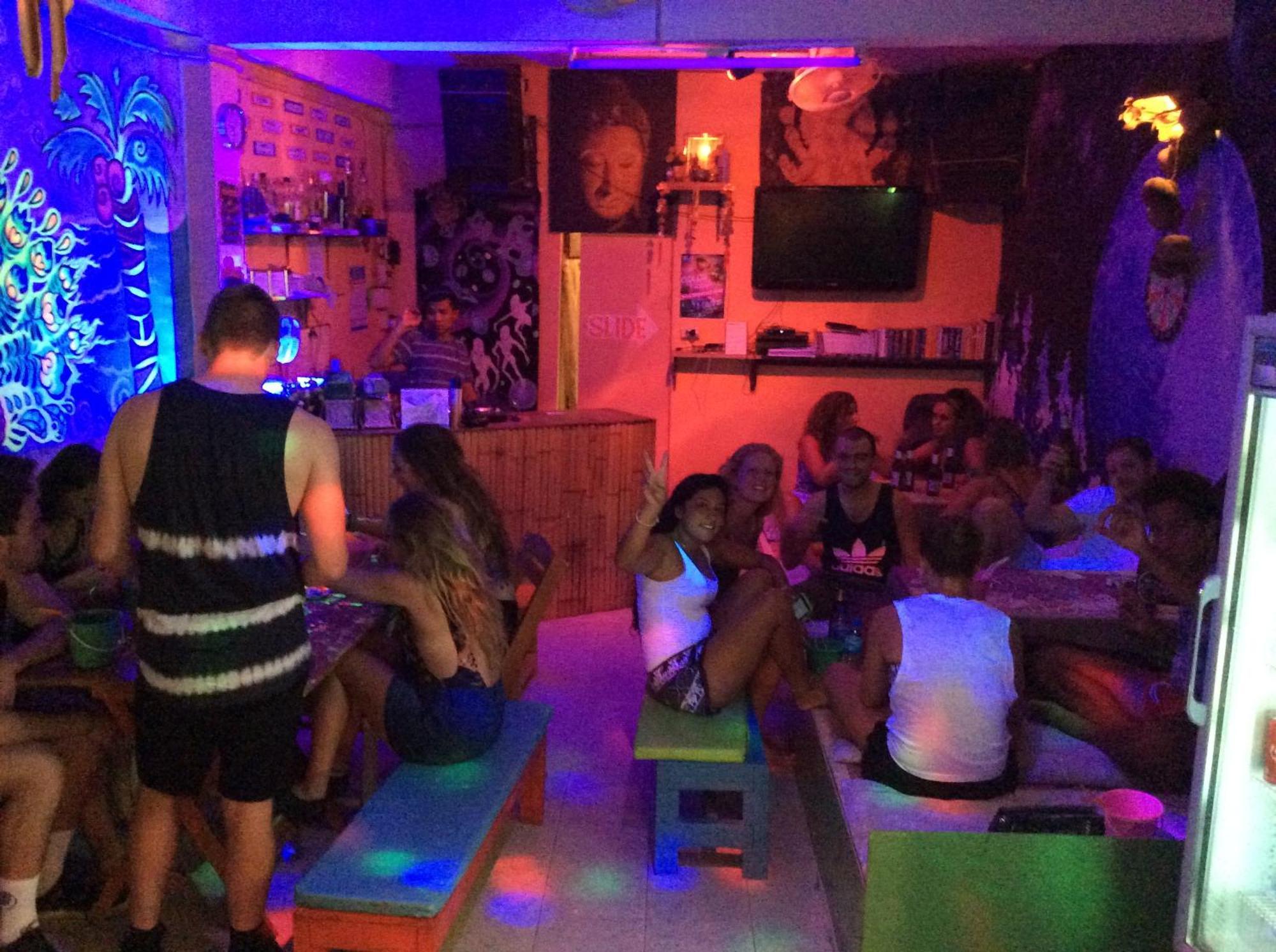 Maddy'S Hostel Ko Pha Ngan Luaran gambar